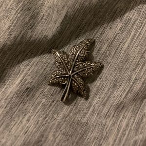 .925 Sterling Silver ‘Leaf’ Pendant